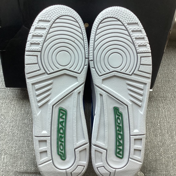 Nike Air Jordan Legacy 312 Low Sneaker (Big Kid), size 7 - Picture 10 of 13